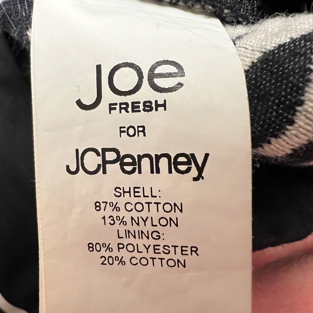 Joe Fresh Black and White Geometric Pattern Shorts Structured Fit Size 8 - Picture 9 of 11